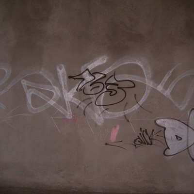 Graffiti and street art from a photo tour in Bremen including colourful sprayed tags and top-to-bottoms.